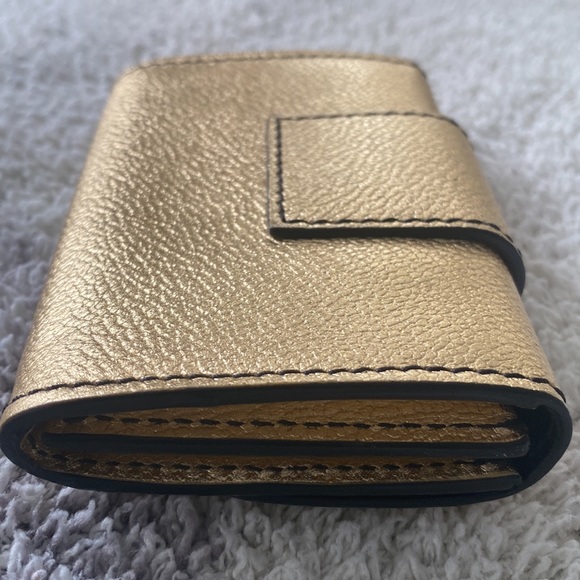Burberry Gold compact wallet - Picture 4 of 11
